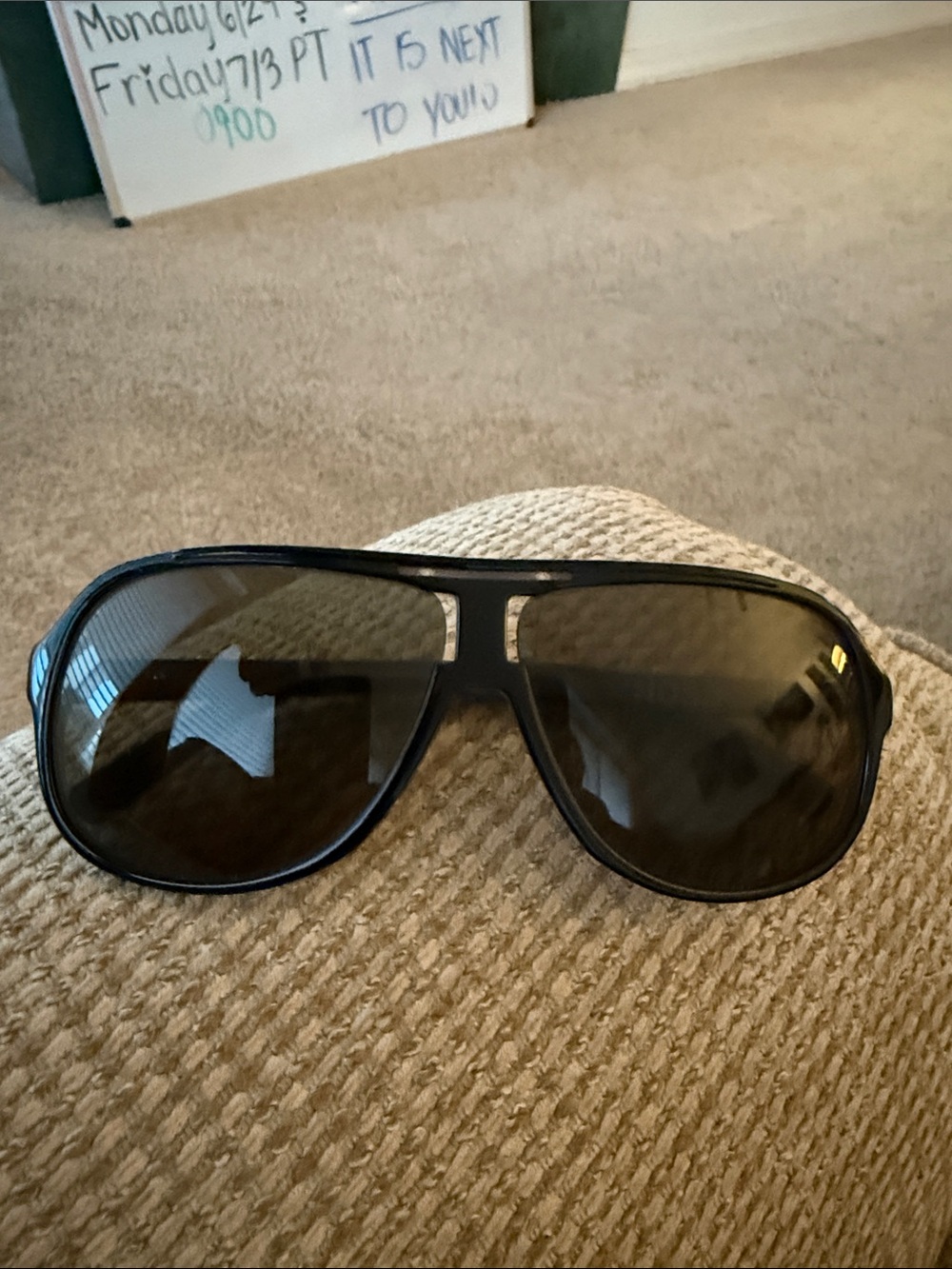 Von zipper HOSS. Aviator-Style Black Sunglasses